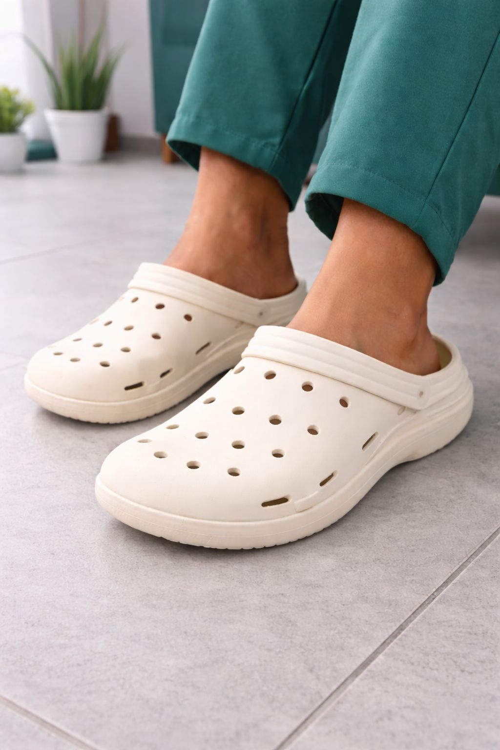Comfort Crocs-Style Sandals